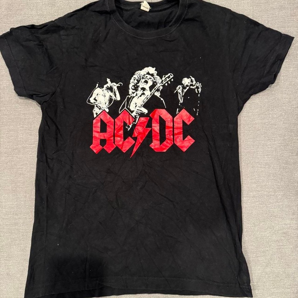 AC/DC band tee size small